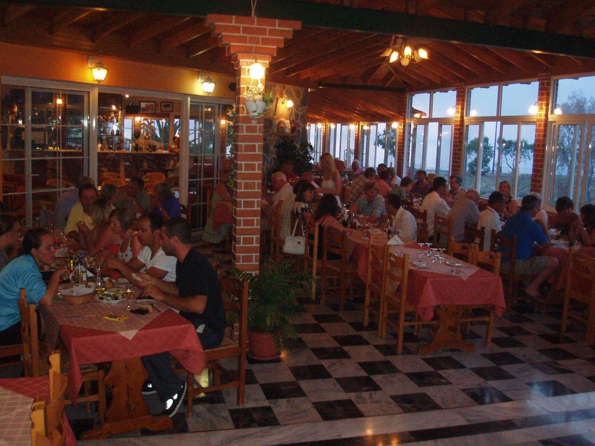 Anaxos Hotel Экстерьер фото